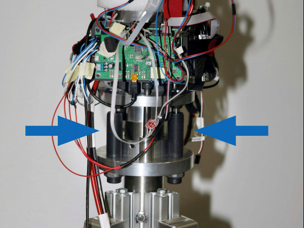 SC190-925 – Quadrocopter protected with miniature shock absorbers